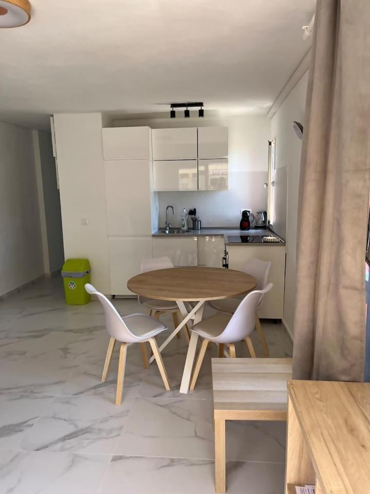 Apartment Vith Amazing View In Minerva בנאלמדנה מראה חיצוני תמונה